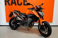 Naked Bikes bis 800ccm