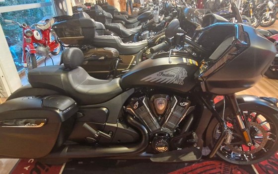 Gebrauchtmotorrad Indian Challenger Dark Horse - Bild 1