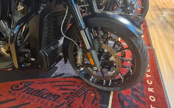 Gebrauchtmotorrad Indian Challenger Dark Horse - Bild 2