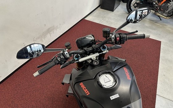 Gebrauchtmotorrad Ducati Streetfighter V4 S - Bild 12