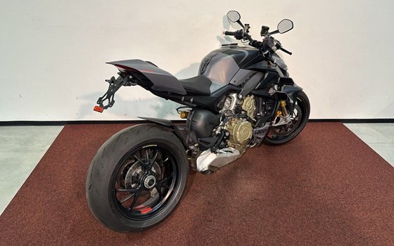 Gebrauchtmotorrad Ducati Streetfighter V4 S - Bild 9