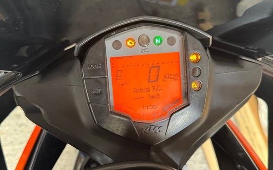 Gebrauchtmotorrad KTM RC 125 - Bild 10