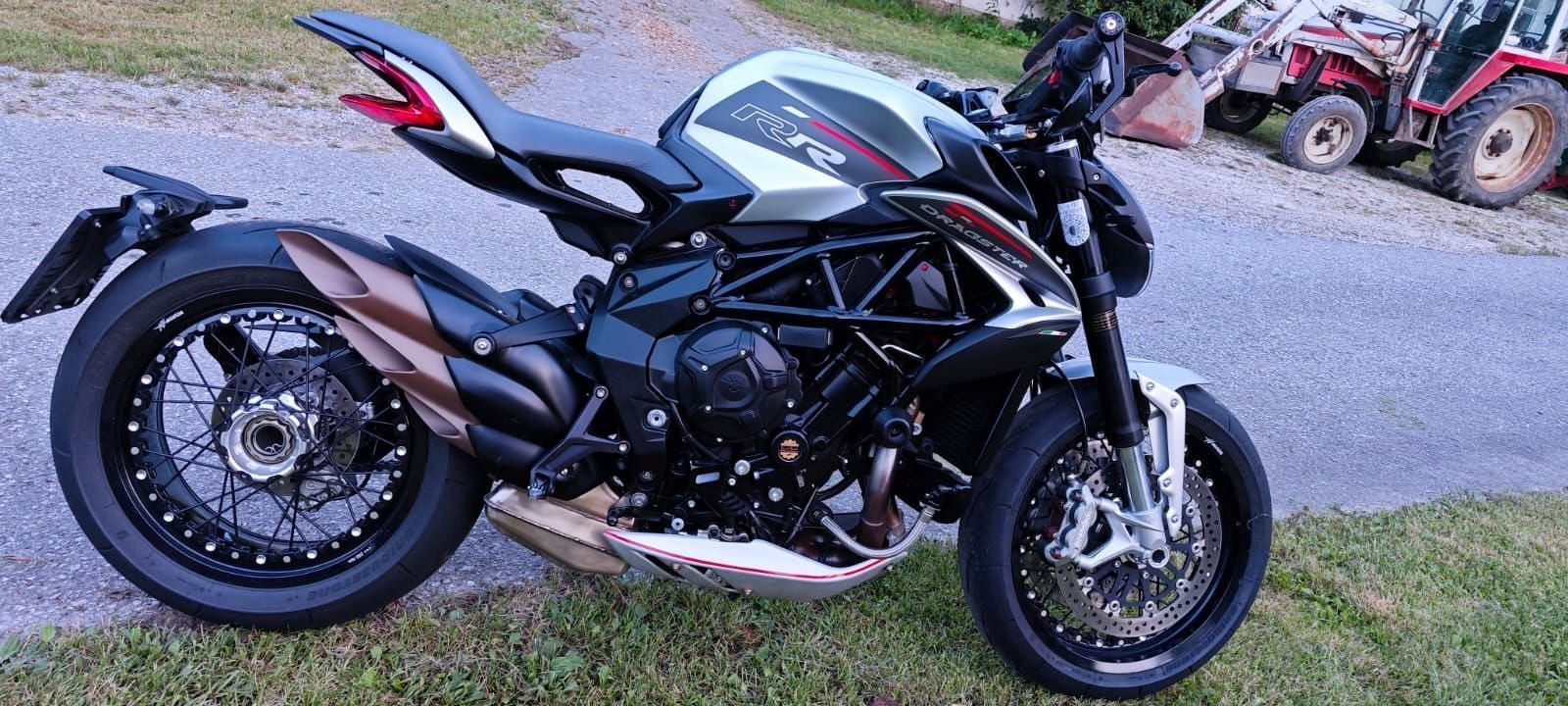 Gebrauchte MV Agusta Dragster 800 RR