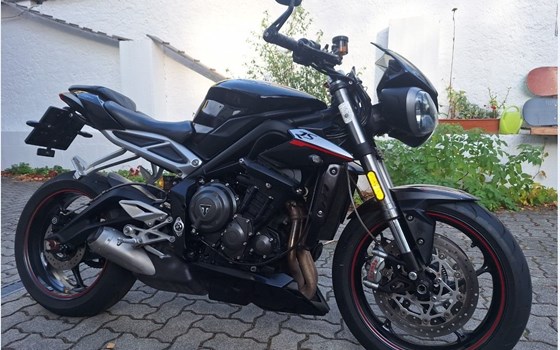 Gebrauchtmotorrad Triumph Street Triple 765 RS - Bild 1