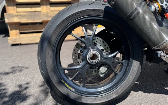 Gebrauchtmotorrad Ducati Monster 1200 R - Bild 16