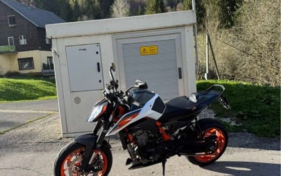 Gebrauchtmotorrad KTM 890 Duke R - Bild 6