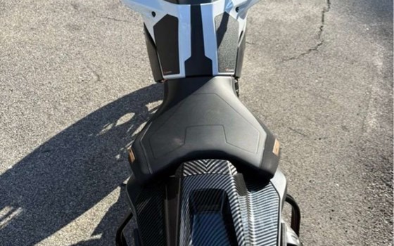 Gebrauchtmotorrad KTM 890 Duke R - Bild 2