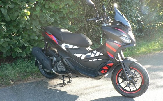 Neufahrzeug Aprilia SR GT Replica 200 - Bild 5