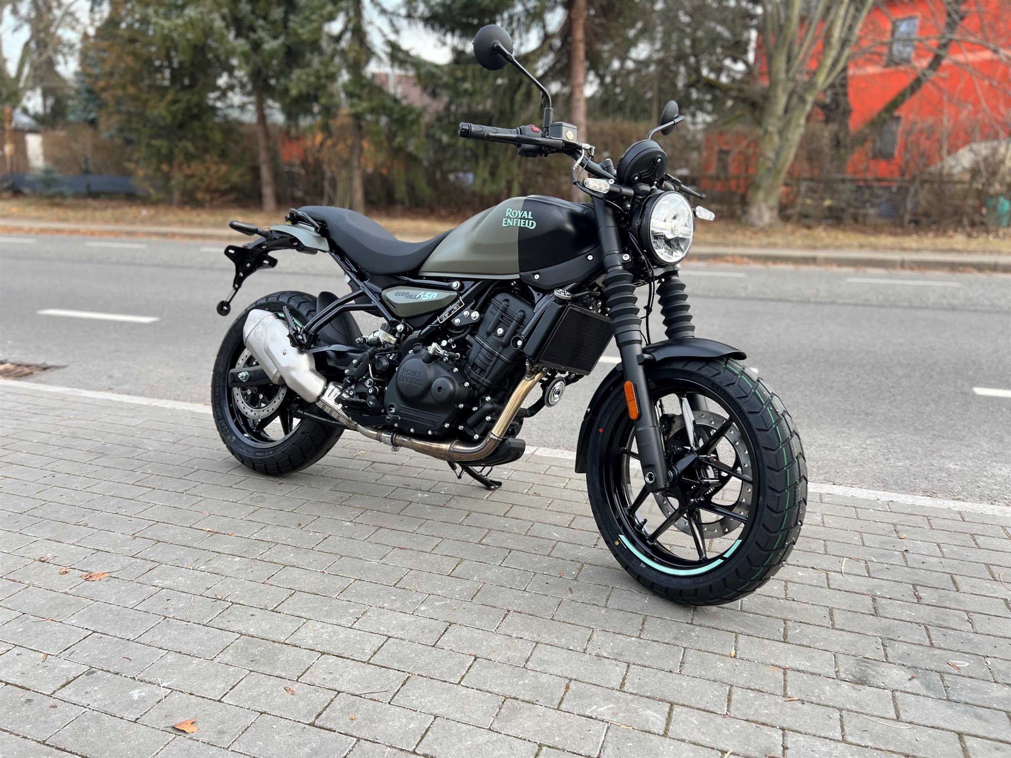 Royal Enfield Guerrilla 450