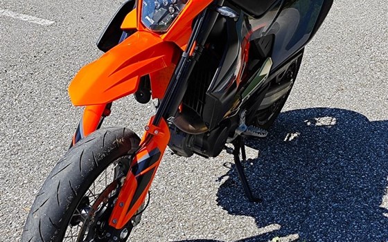 Gebrauchtmotorrad KTM 690 SMC R - Bild 3