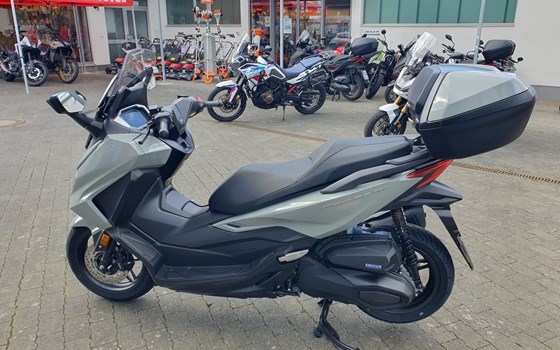 Neufahrzeug Honda Forza 350 - Bild 13