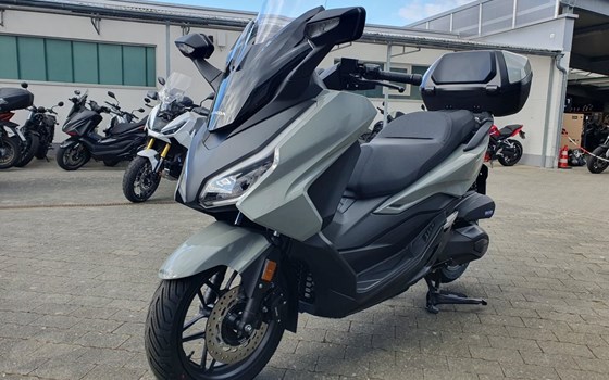 Neufahrzeug Honda Forza 350 - Bild 15