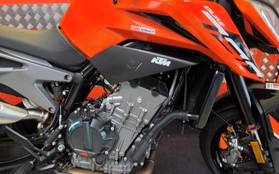 Gebrauchtmotorrad KTM 790 Duke L - Bild 3