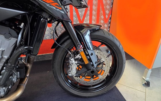 Gebrauchtmotorrad KTM 790 Duke L - Bild 6