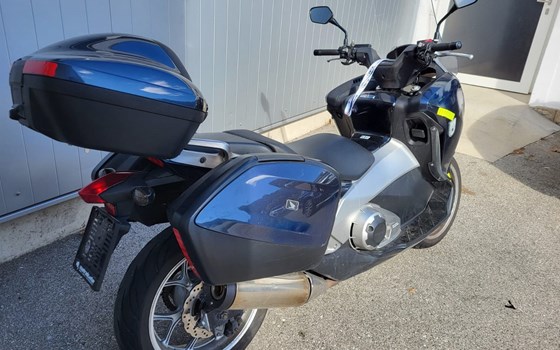 Gebrauchtmotorrad Honda Integra - Bild 3
