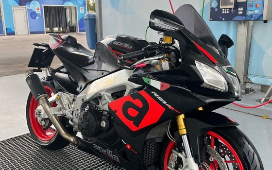 Gebrauchtmotorrad Aprilia RSV4 RR - Bild 2