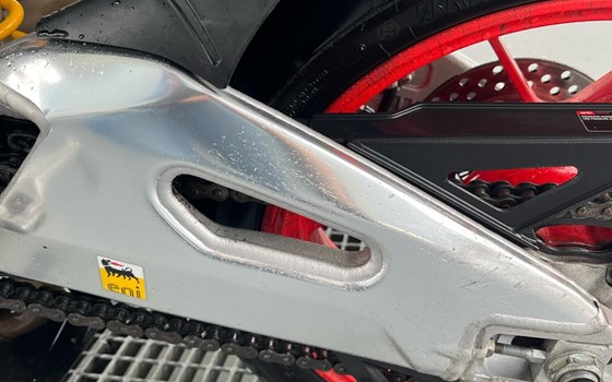 Gebrauchtmotorrad Aprilia RSV4 RR - Bild 7