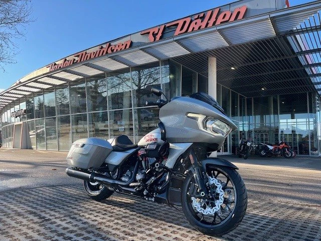 Harley-Davidson CVO Road Glide ST FLTRXSTSE (Mercury Silver/Black Finish) - Bild 1