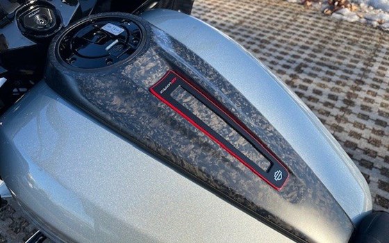 Neufahrzeug Harley-Davidson CVO Road Glide ST FLTRXSTSE - Bild 11