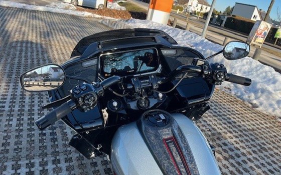 Neufahrzeug Harley-Davidson CVO Road Glide ST FLTRXSTSE - Bild 12