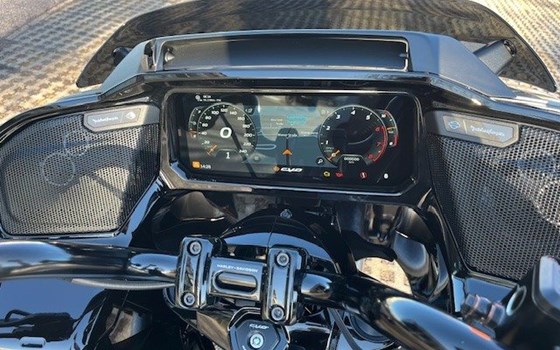 Neufahrzeug Harley-Davidson CVO Road Glide ST FLTRXSTSE - Bild 13
