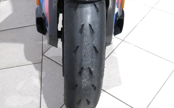 Gebrauchtmotorrad BMW M 1000 RR - Bild 10