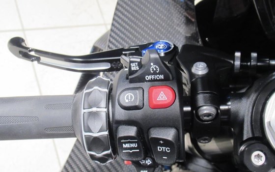 Gebrauchtmotorrad BMW M 1000 RR - Bild 8