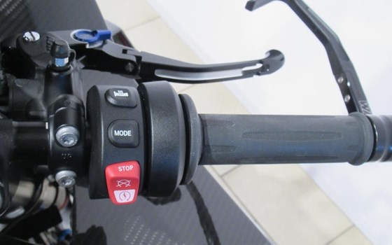 Gebrauchtmotorrad BMW M 1000 RR - Bild 9