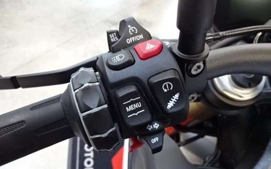 Gebrauchtmotorrad BMW S 1000 R - Bild 14