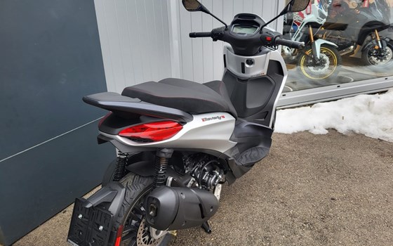 Neufahrzeug Piaggio Beverly 300 S - Bild 3