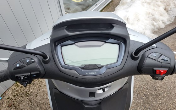 Neufahrzeug Piaggio Beverly 300 S - Bild 4