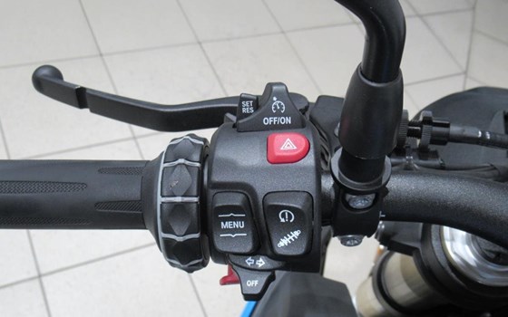 Gebrauchtmotorrad BMW S 1000 R - Bild 8