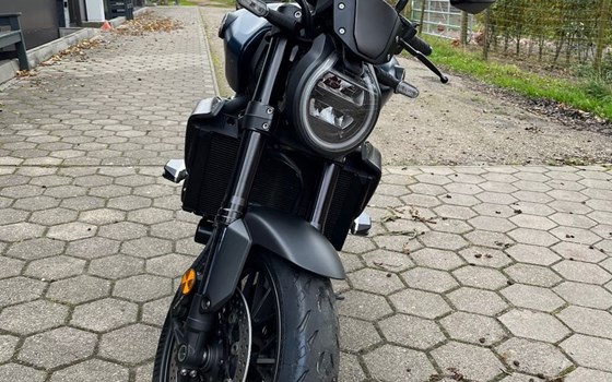 Gebrauchtmotorrad Honda CB1000R Black Edition - Bild 6