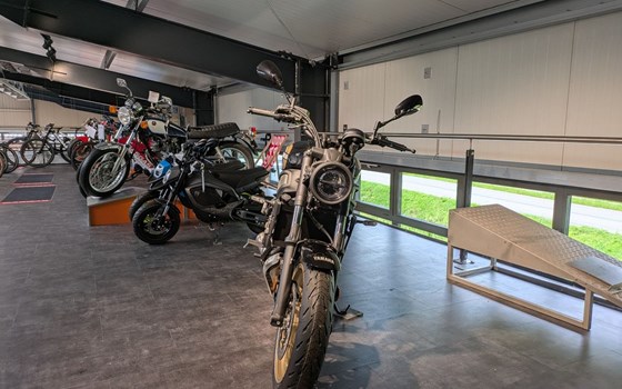 Gebrauchtmotorrad Yamaha XSR700 - Bild 2