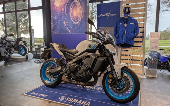 Gebrauchtmotorrad Yamaha MT-09 - Bild 1