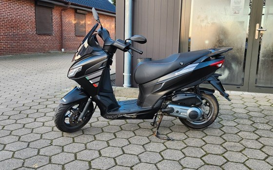 Gebrauchtmotorrad Aprilia SXR 50 - Bild 2