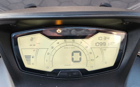 Gebrauchtmotorrad Aprilia SXR 50 - Bild 8