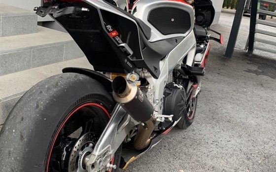 Gebrauchtmotorrad Aprilia Tuono V4 1100 - Bild 2