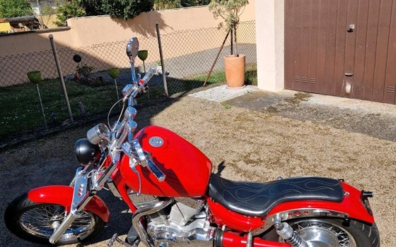 Gebrauchtmotorrad Suzuki Intruder VS 1400 - Bild 1