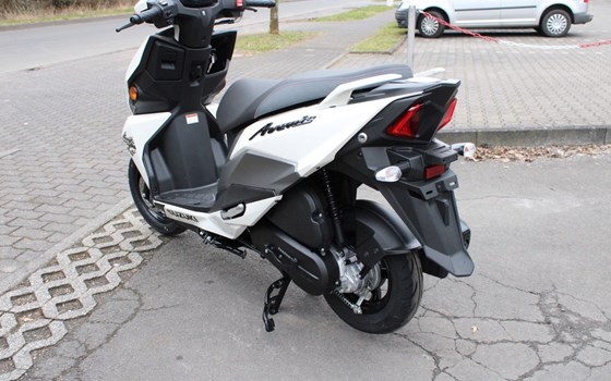 Neufahrzeug Suzuki Avenis 125 - Bild 3