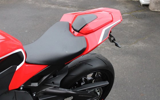 Gebrauchtmotorrad Honda CBR1000RR Fireblade - Bild 14