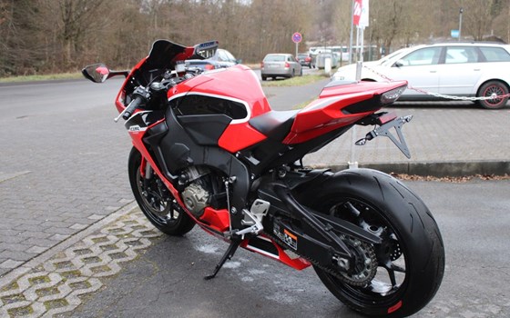 Gebrauchtmotorrad Honda CBR1000RR Fireblade - Bild 3