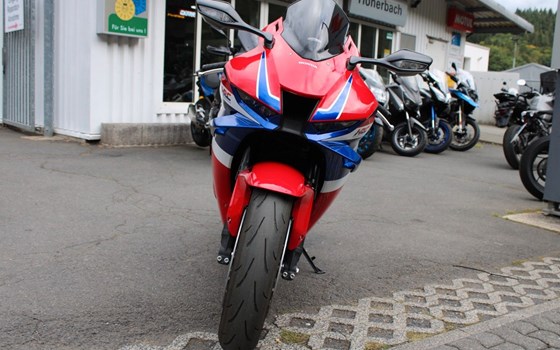 Gebrauchtmotorrad Honda CBR1000RR-R Fireblade - Bild 10