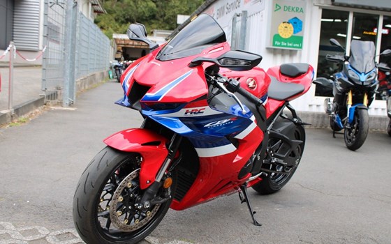 Gebrauchtmotorrad Honda CBR1000RR-R Fireblade - Bild 2