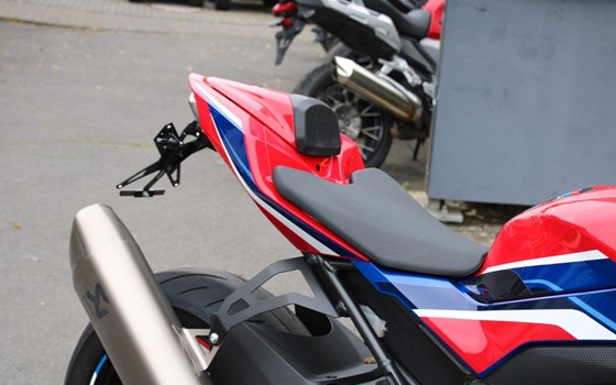 Gebrauchtmotorrad Honda CBR1000RR-R Fireblade SP - Bild 7