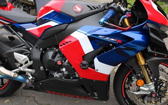 Gebrauchtmotorrad Honda CBR1000RR-R Fireblade SP - Bild 8