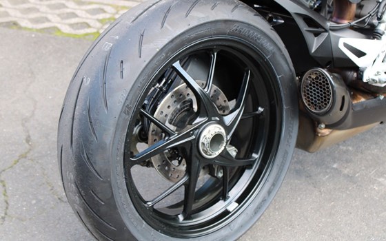 Gebrauchtmotorrad Ducati Streetfighter V2 - Bild 6