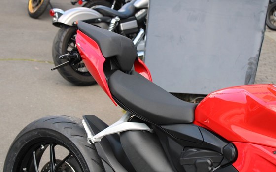 Gebrauchtmotorrad Ducati Streetfighter V2 - Bild 7