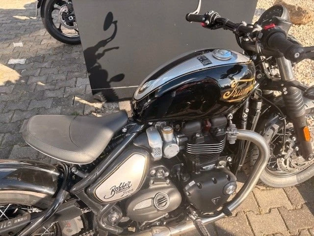 Triumph BONNEVILLE BOBBER CHROME EDITION