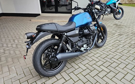 Neufahrzeug Moto Guzzi V7 Stone - Bild 11